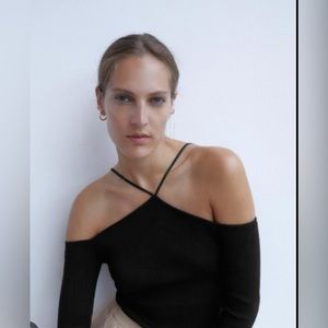 Zara cut out off shoulder knit top
